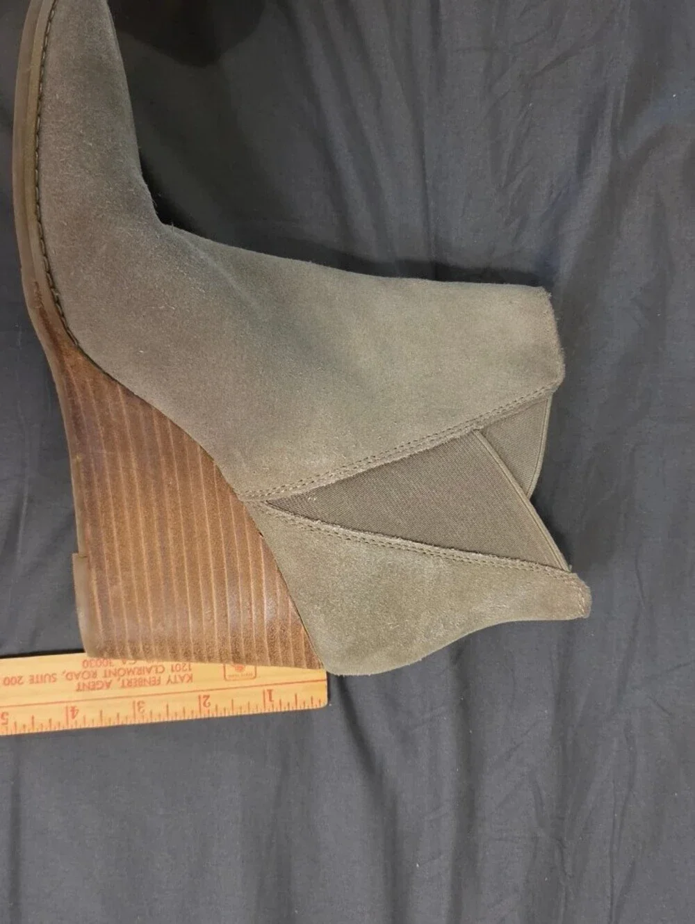 Women's Lucky Brand Taupe Suede Wedge Ankle Boots sz 10